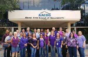 21 de junio de 2017: Día "Purple & Denim" de AACOG para "El día más largo"