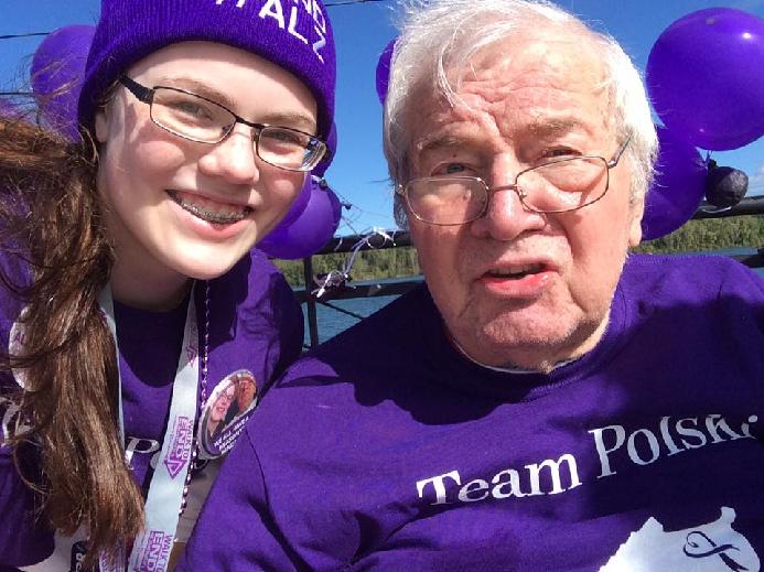 El abuelo y yo en GR Walk to End Alzheimer's 2014.