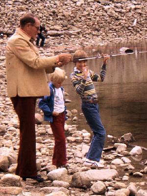 Yo, mi hermano y nuestro abuelo (1982)
