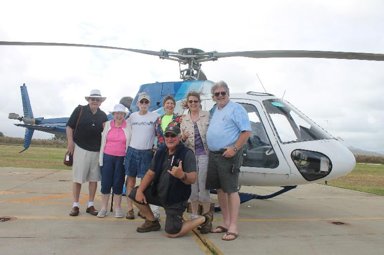 Papá claustrofóbico toma un helicóptero en Hawái